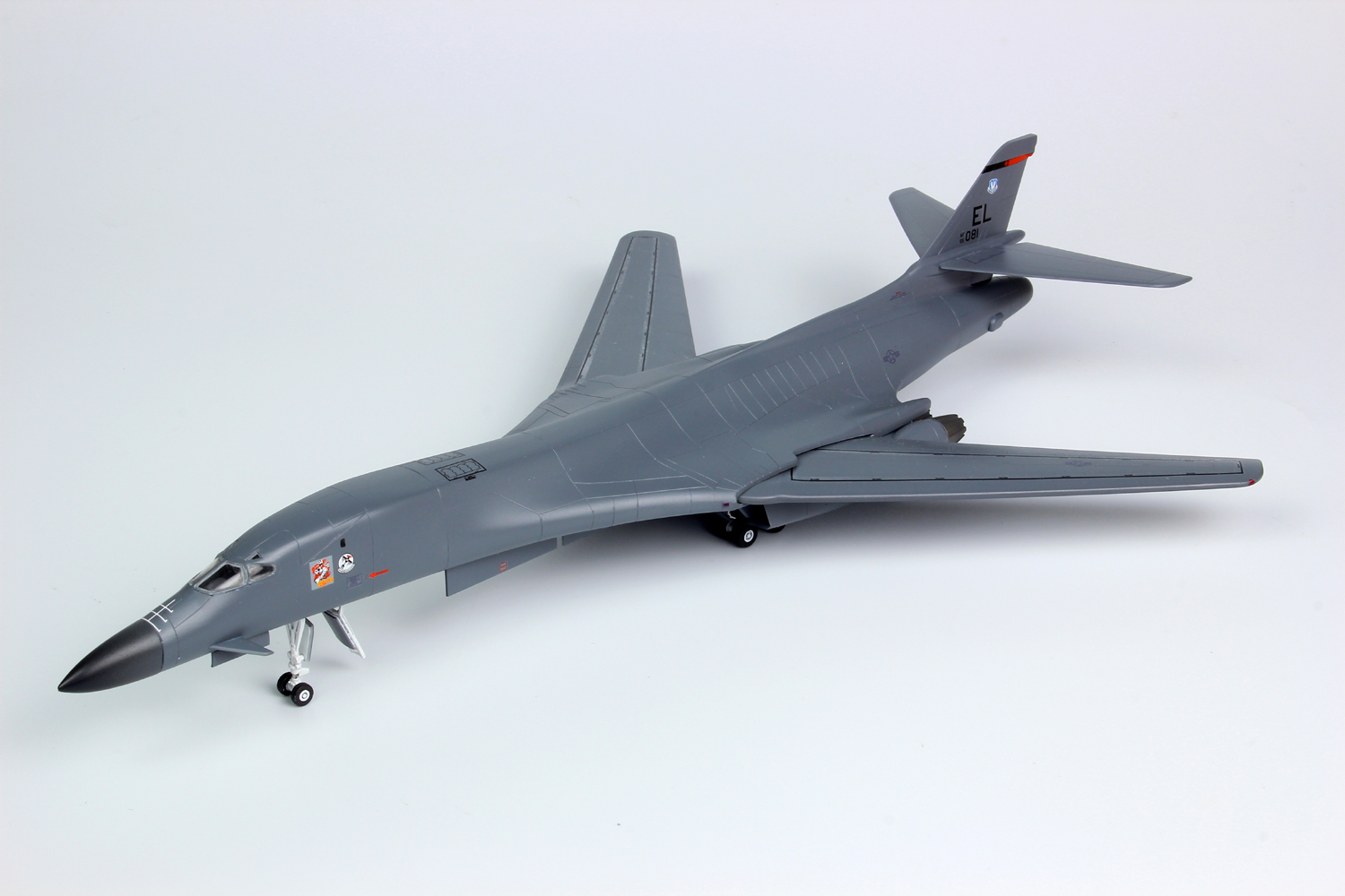 1/144 アメリカ空軍 爆撃機 B-1B ランサー グアム・アンダーセンAB