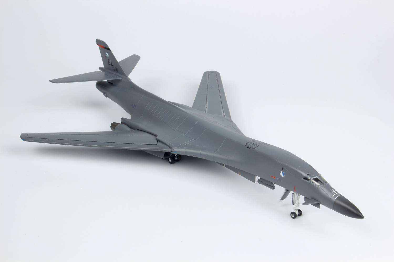 1/144 アメリカ空軍 爆撃機 B-1B ランサー グアム・アンダーセンAB