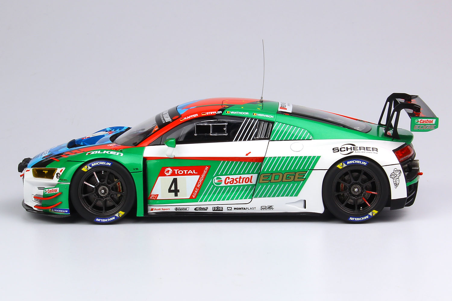 プラッツ /nunu PN24026 1/24 レーシングシリーズ アウディ R8 LMS EVO 