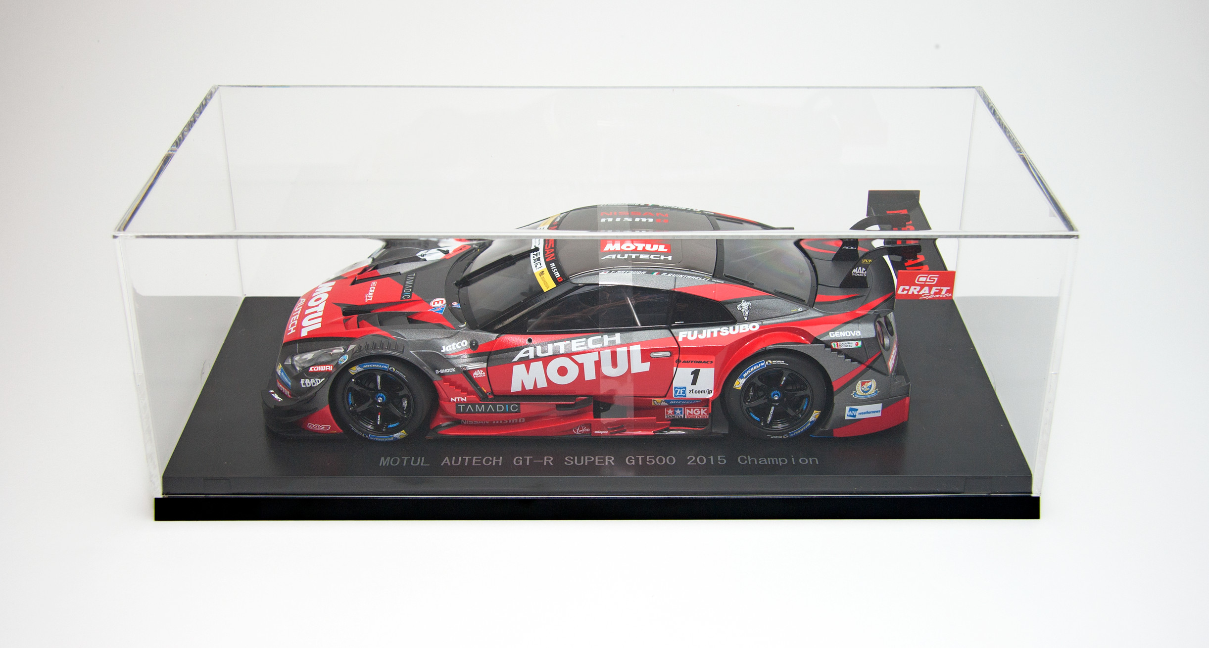 EBBRO 1/18 81041 MOTUL AUTECH GT-R SUPER GT500 2015 Champion Car