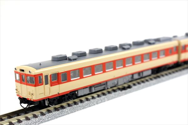 エンドウ鉄道模型　 キロ28  1両　キハ58  2両