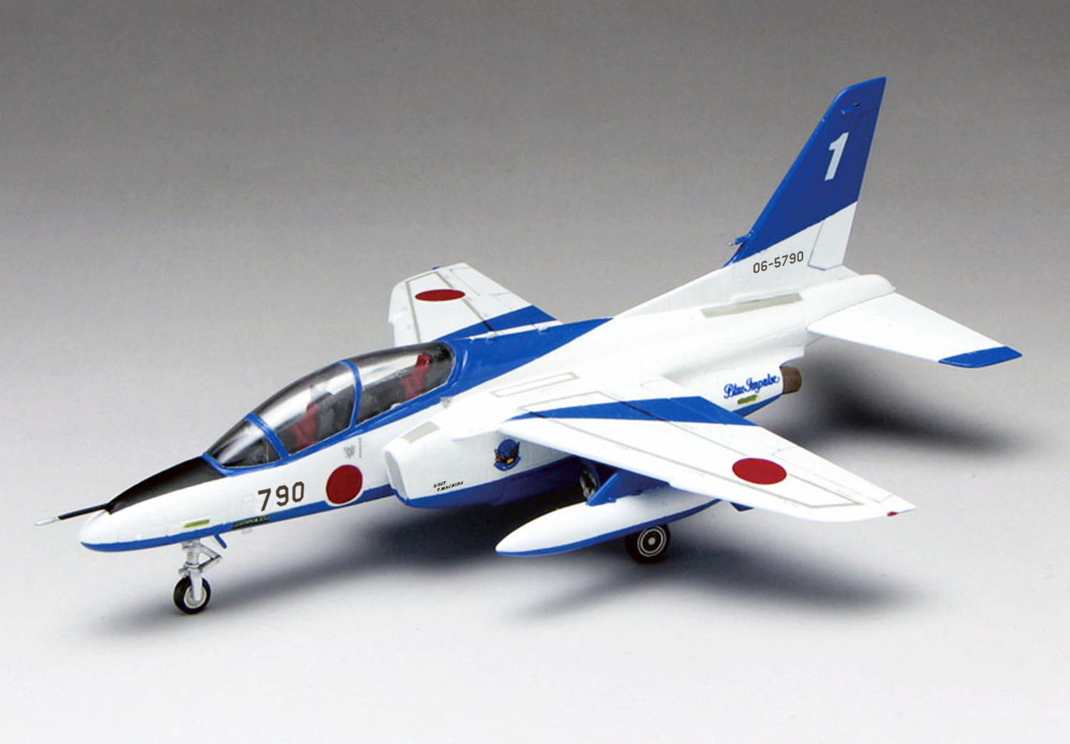 1/100 航空自衛隊 T-4 ブルーインパルス 2021 | 鉄道模型・プラモデル 