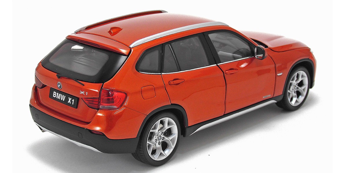 1/18 KS08791VP BMW X1 xDrive 28i (ヴァレンシアオレンジ)（ミニカー