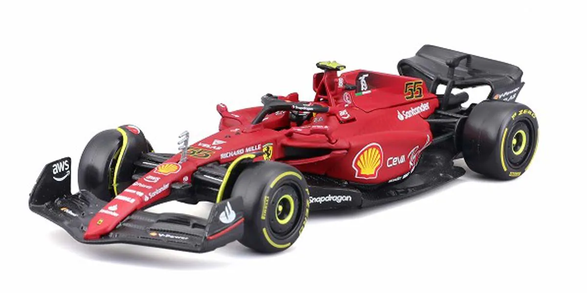 1/43 スクーデリア フェラーリ F1-75(2022) No,16 ドライバー付き 