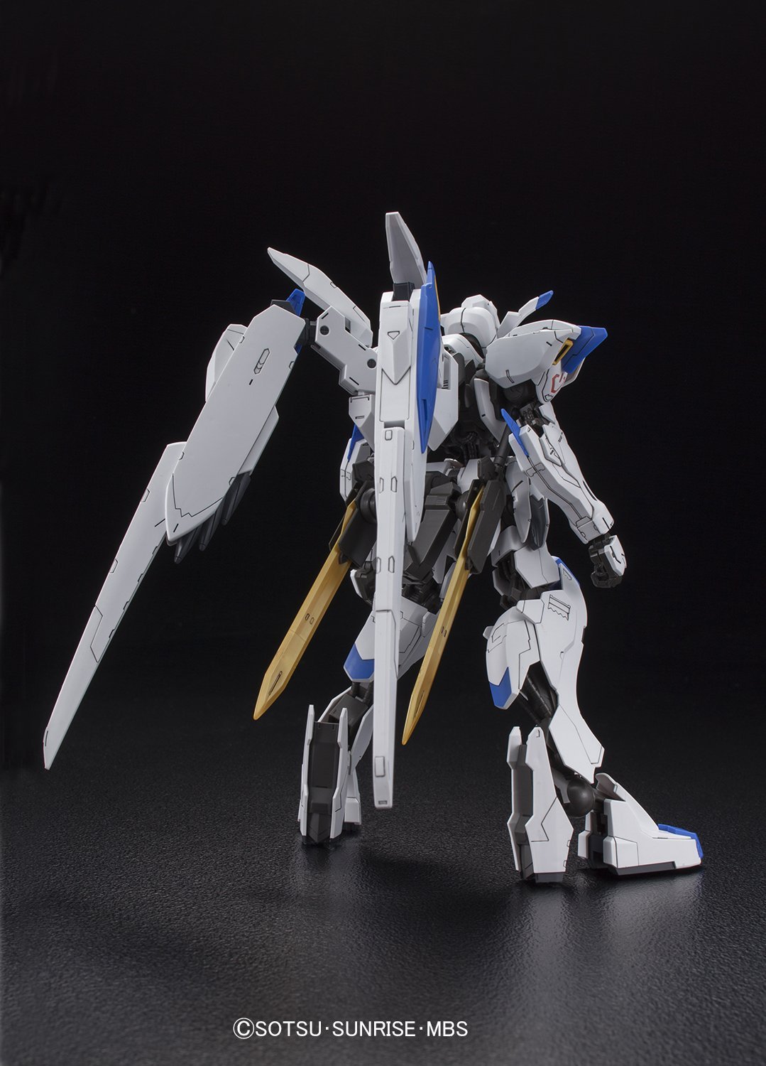 お1人様1点限り】 バンダイ 1／100 フルメカニクス ガンダムバエル 