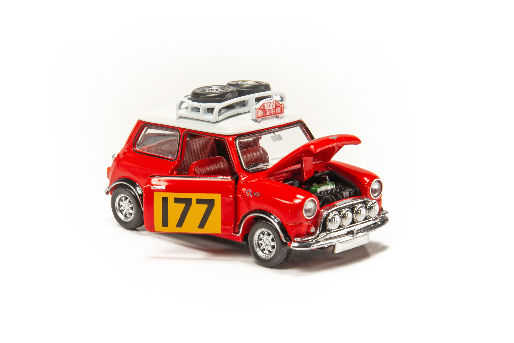 ミニカー 1/18・BMC ミニ・クーパーS 1967年モンテカルロ優勝車-