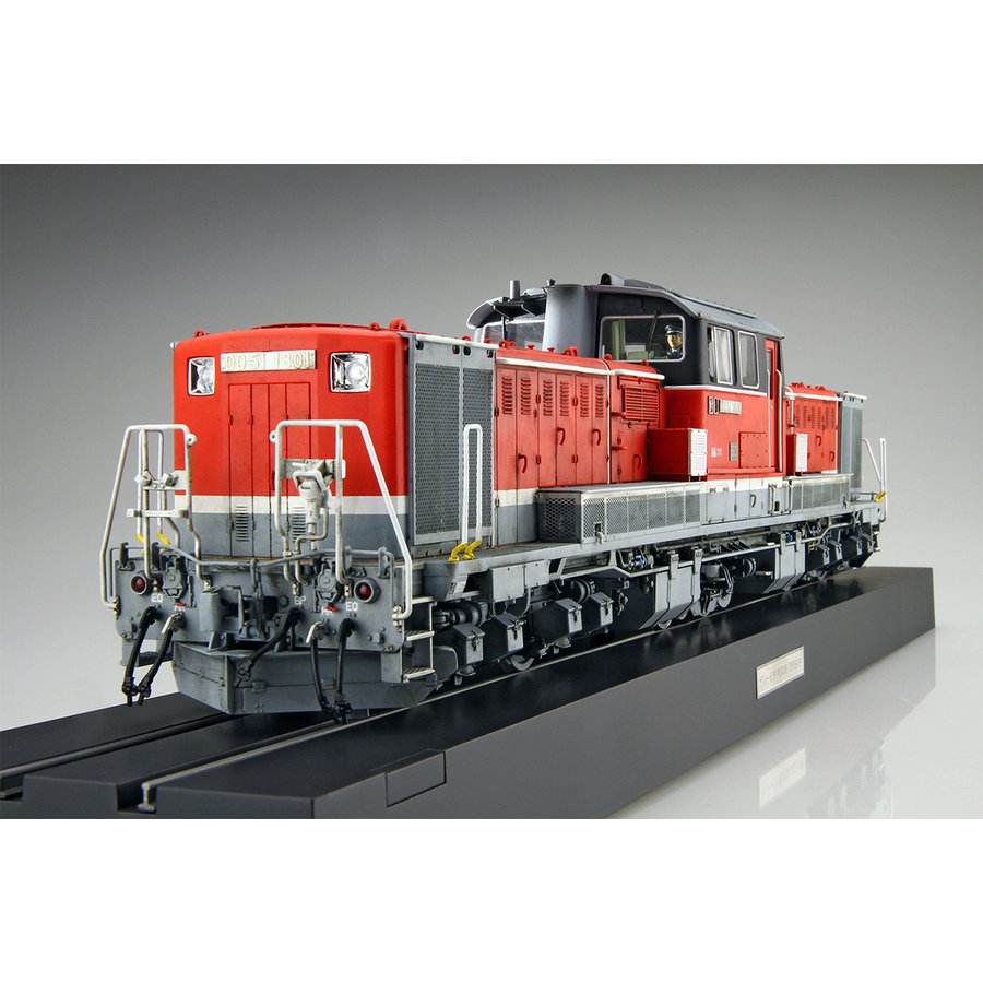 アオシマ DD51 OJ 1/45 標準仕様 ディーゼル機関車 キット制作途中 - 鉄道
