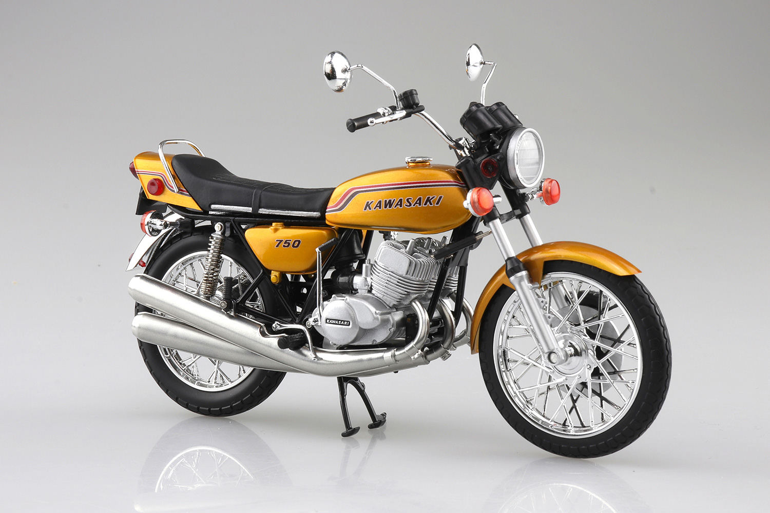 1/12 KAWASAKI 750SS MACH IV ヨーロッパ仕様 キャンディーゴールド