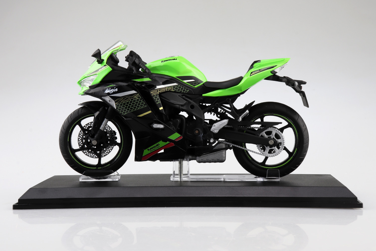 スカイネット KAWASAKI Ninja ZX-25Rライムグリーン×エボニー | ホビーショップタムタム 通販 ミニカー