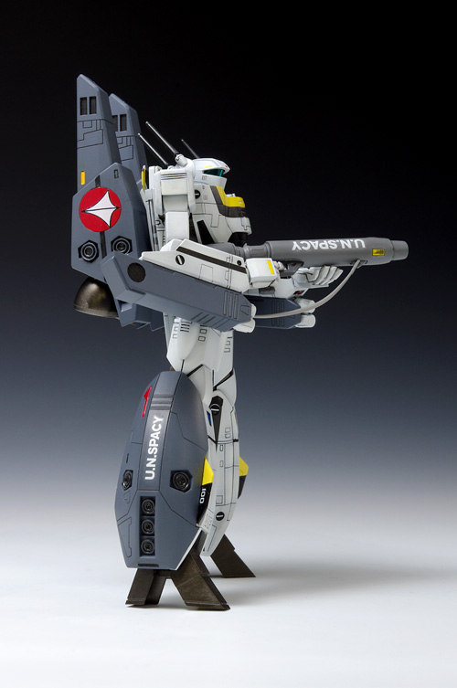 1/100 VF-1S スーパーバルキリー バトロイド ロイ・フォッカー仕様『超