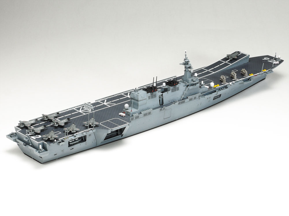 ハセガワ 1/700 護衛艦いずも 改修完了後予想姿 - 模型/プラモデル