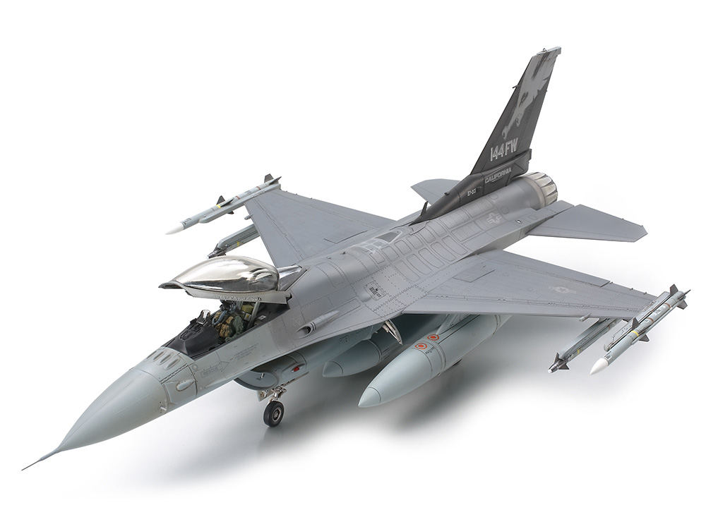 1/48 ロッキードマーチン F-16C ［ブロック25/32］ ファイティングファルコン アメリカ州空軍 |  鉄道模型・プラモデル・ラジコン・ガン・ミリタリー・フィギュア・ミニカー 玩具(おもちゃ) の通販サイト