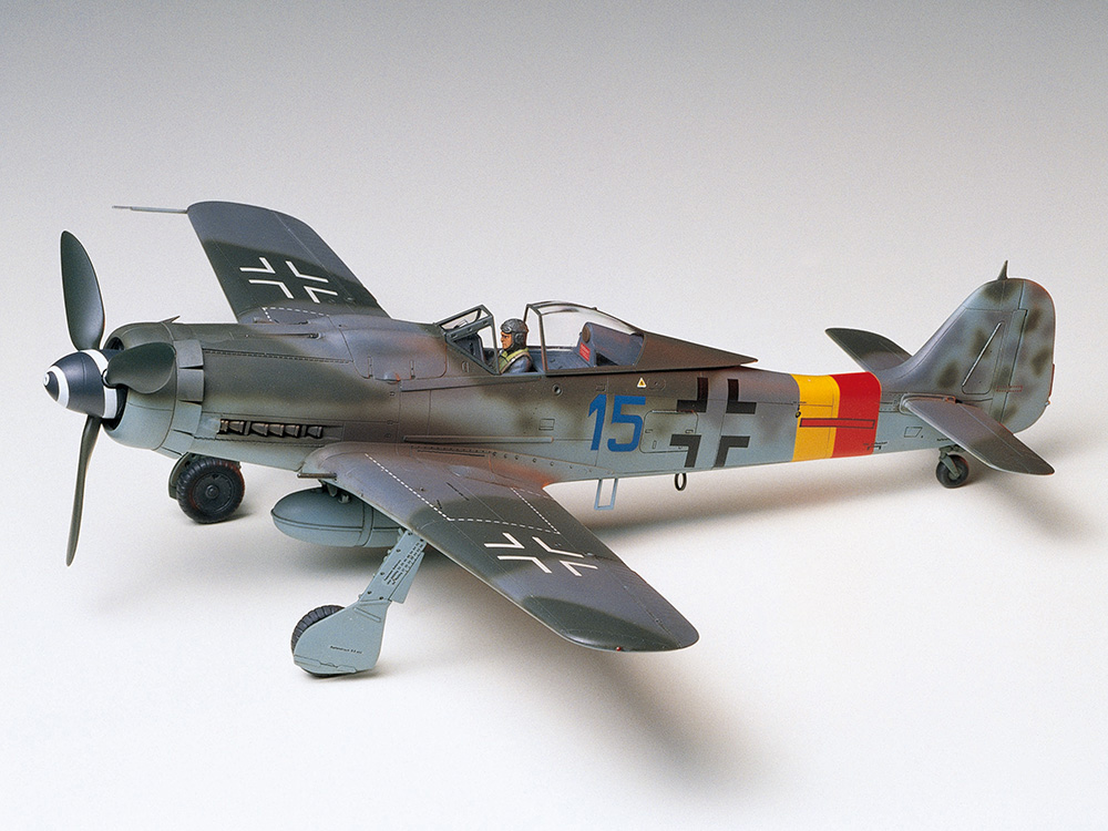 1/48 フォッケウルフ Fw190 D-9 | 鉄道模型・プラモデル・ラジコン