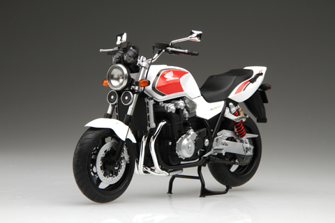 1/12 Honda CB1300 スーパーフォア | 鉄道模型・プラモデル・ラジコン