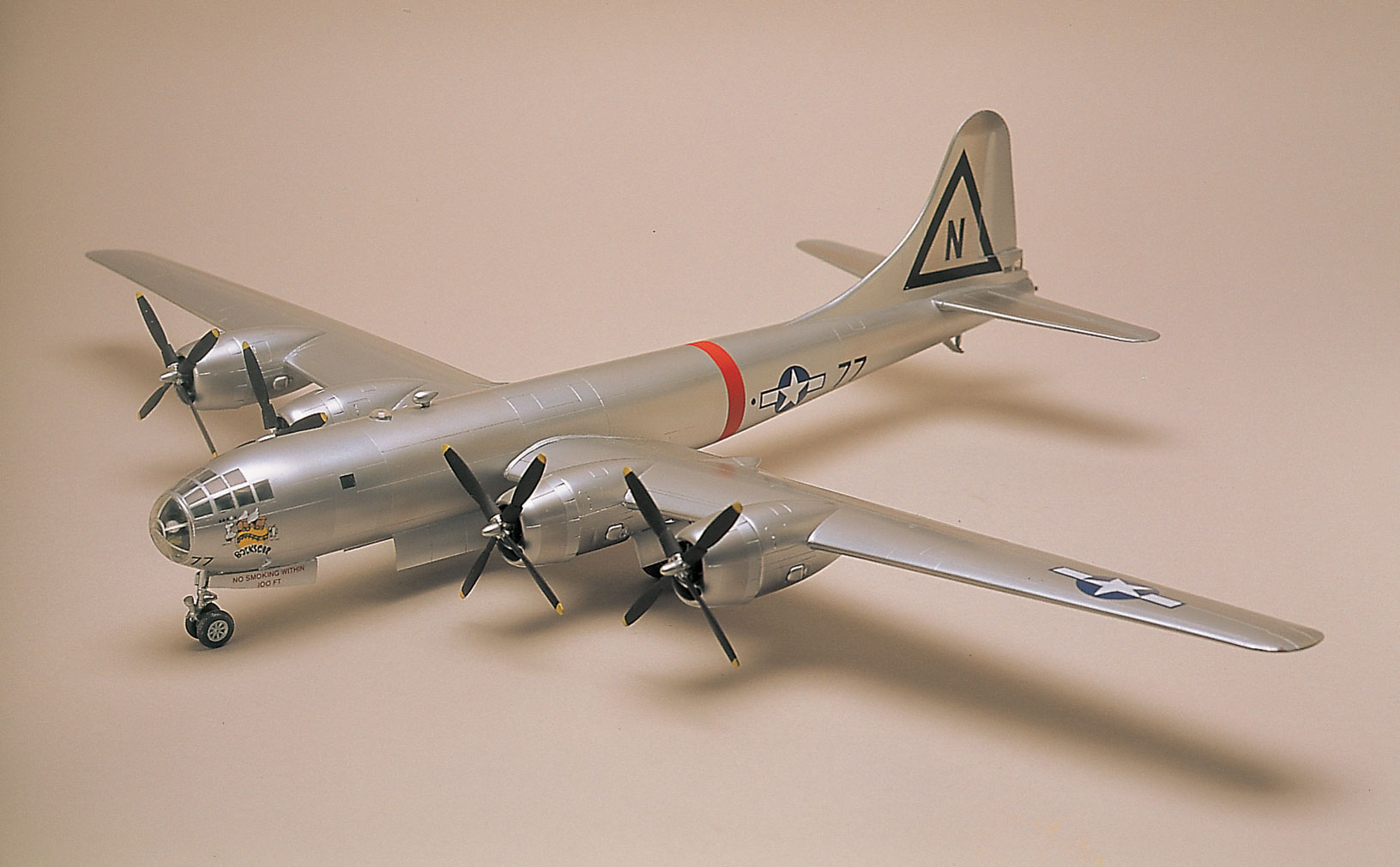 1/72 B-29A スーパーフォートレス“エノラ・ゲイ” | 鉄道模型 