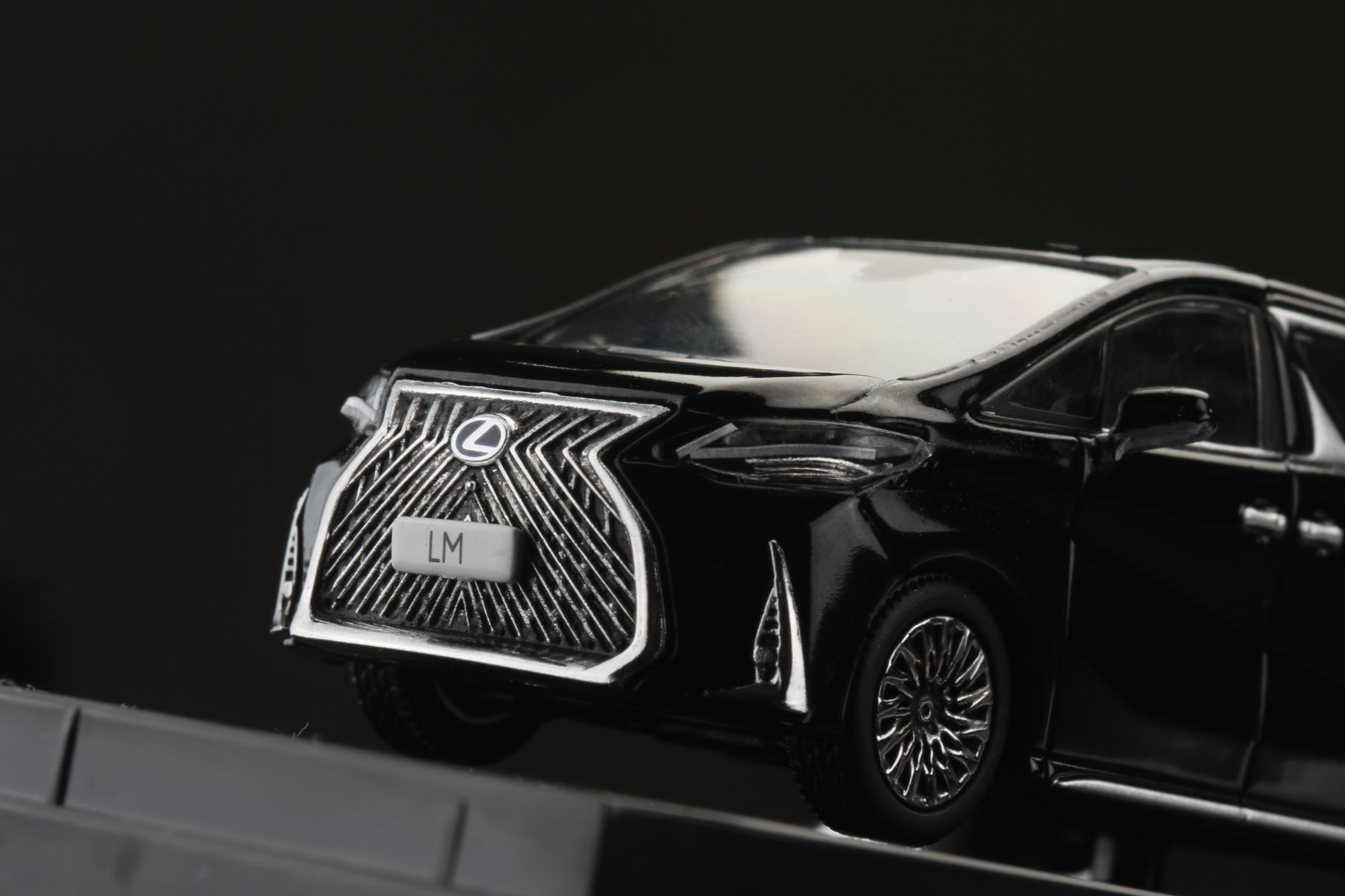 1/64 LEXUS LM 350 7座 /黒内装 (右ハンドル）ブラック (202) | 鉄道 