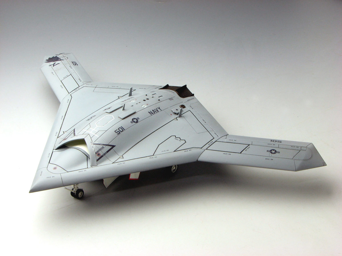 1/72 アメリカ海軍 無人爆撃機 X-47B | 鉄道模型・プラモデル