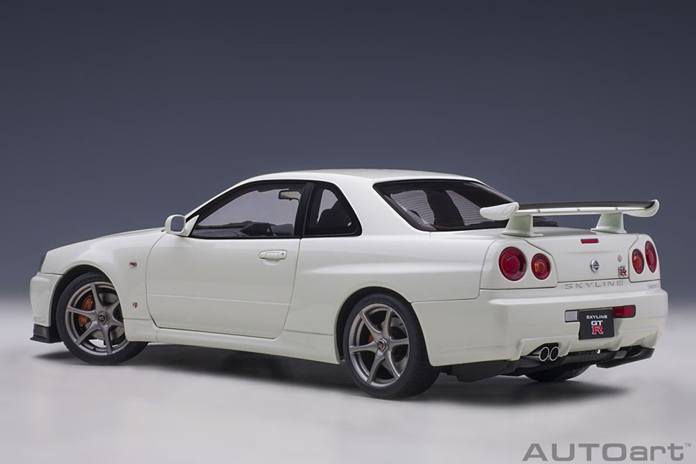 1/18 日産 スカイライン GT-R （R34） Vスペック II （ホワイトパール